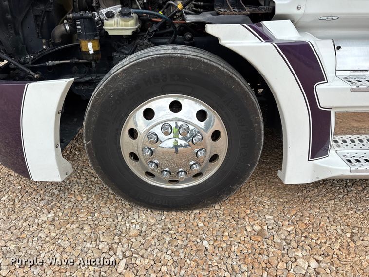 image for item YA3976 2019 Western Star 5700XE semi truck