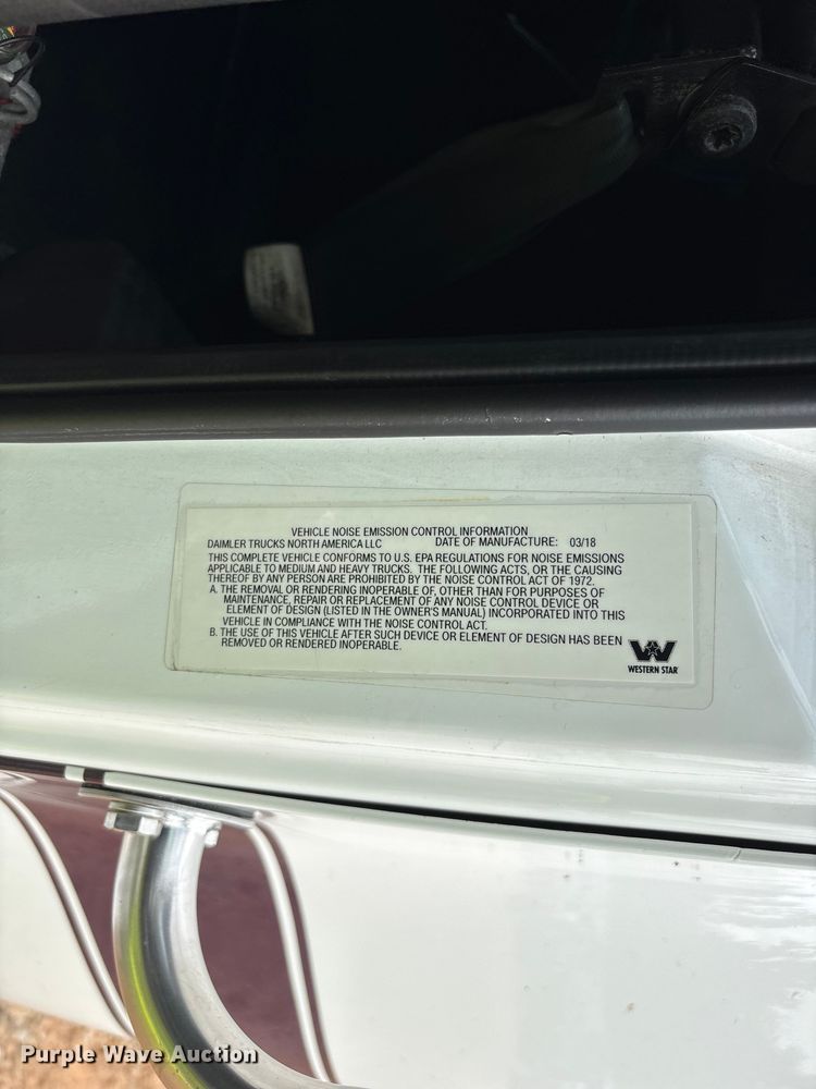 image for item YA3976 2019 Western Star 5700XE semi truck