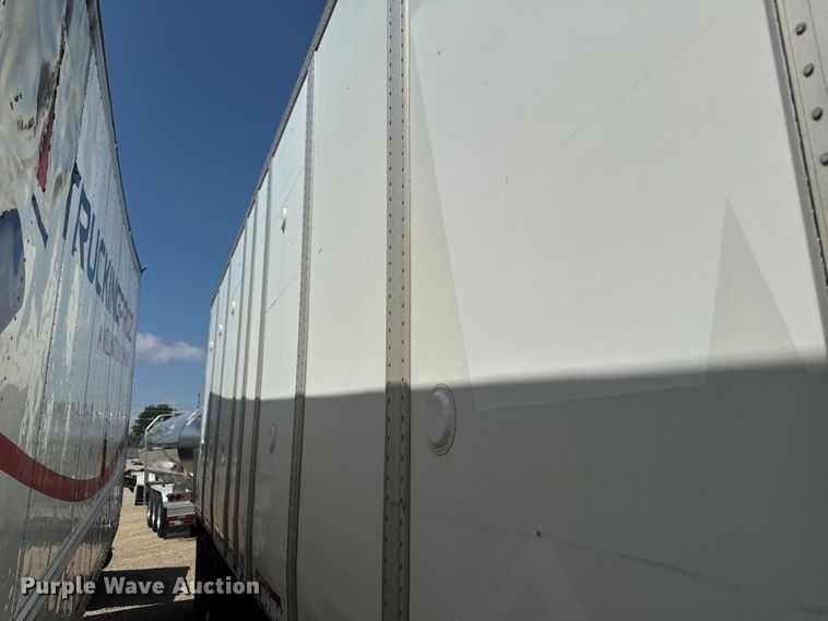 image for item YA4002 1995 Wabash dry van trailer