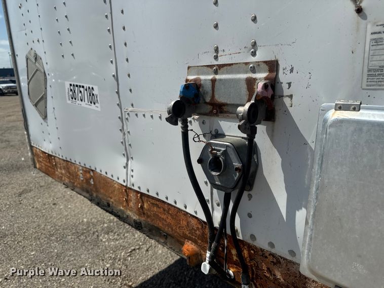 image for item YA4002 1995 Wabash dry van trailer