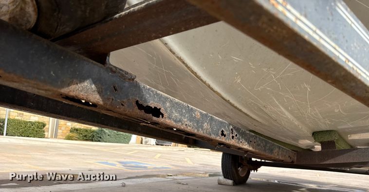 image for item DK3540 1991 Predator boat