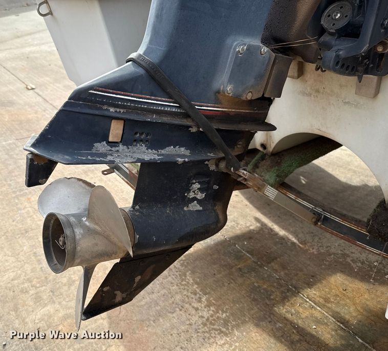 image for item DK3540 1991 Predator boat