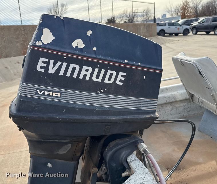 image for item DK3540 1991 Predator boat