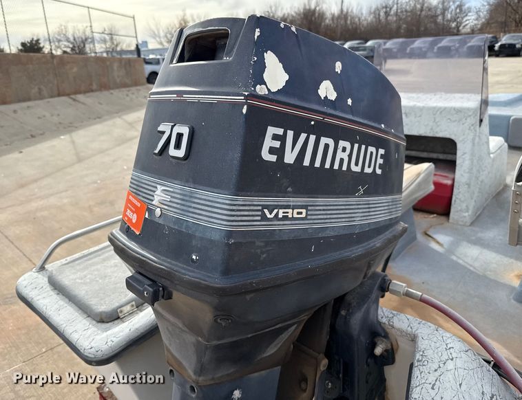 image for item DK3540 1991 Predator boat