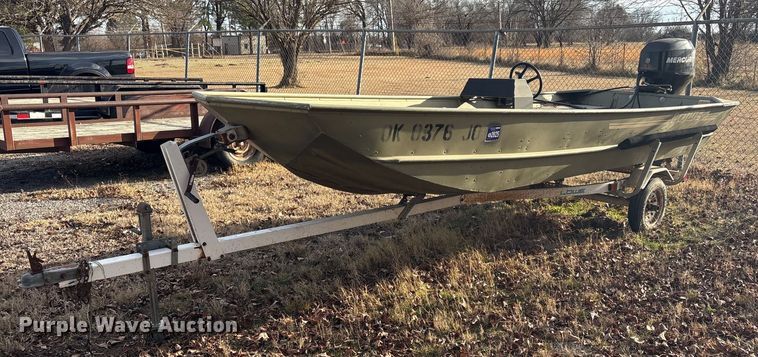 image for item EG8328 1994 Lowe boat