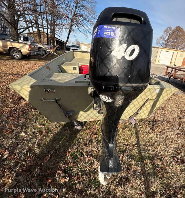 image for item EG8328 1994 Lowe boat