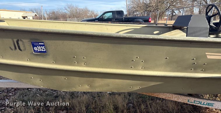 image for item EG8328 1994 Lowe boat