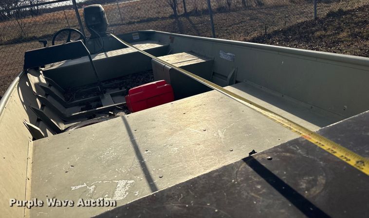 image for item EG8328 1994 Lowe boat