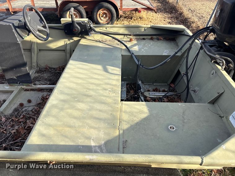 image for item EG8328 1994 Lowe boat
