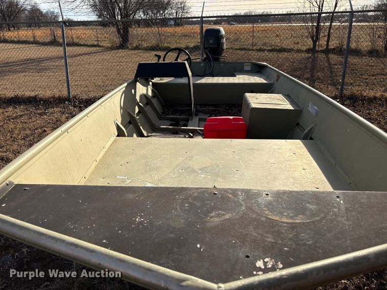 image for item EG8328 1994 Lowe boat