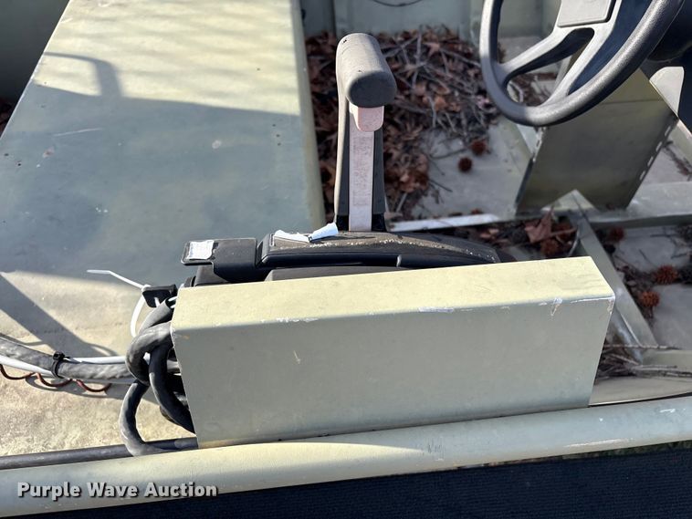 image for item EG8328 1994 Lowe boat