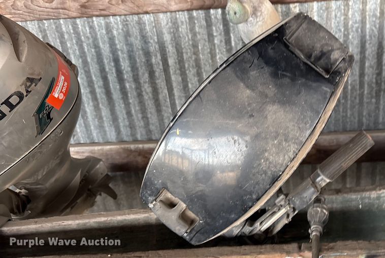 image for item EG8330 2002 Mercury outboard boat motor