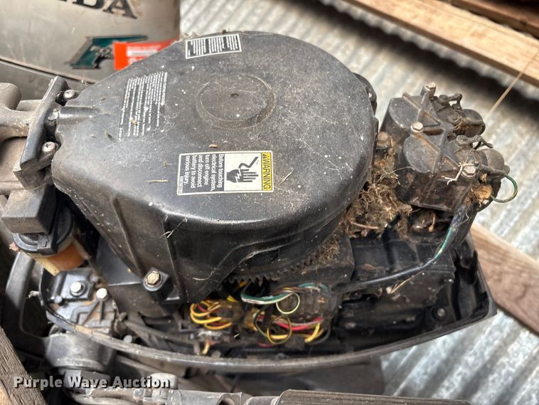 image for item EG8330 2002 Mercury outboard boat motor