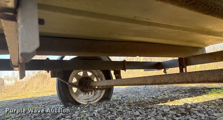 image for item EG8335 1995 Bass Tracker Sportsman boat
