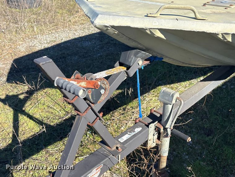 image for item EG8335 1995 Bass Tracker Sportsman boat