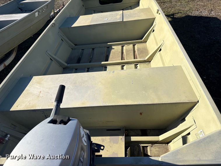 image for item EG8335 1995 Bass Tracker Sportsman boat