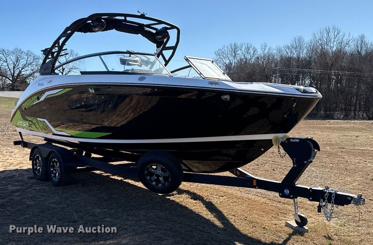 image for item ES5583 2021 Yamaha 252XE boat