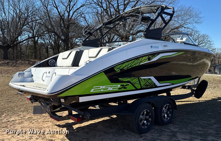 image for item ES5583 2021 Yamaha 252XE boat
