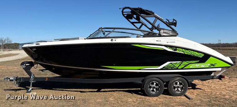 image for item ES5583 2021 Yamaha 252XE boat