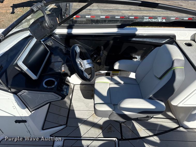 image for item ES5583 2021 Yamaha 252XE boat