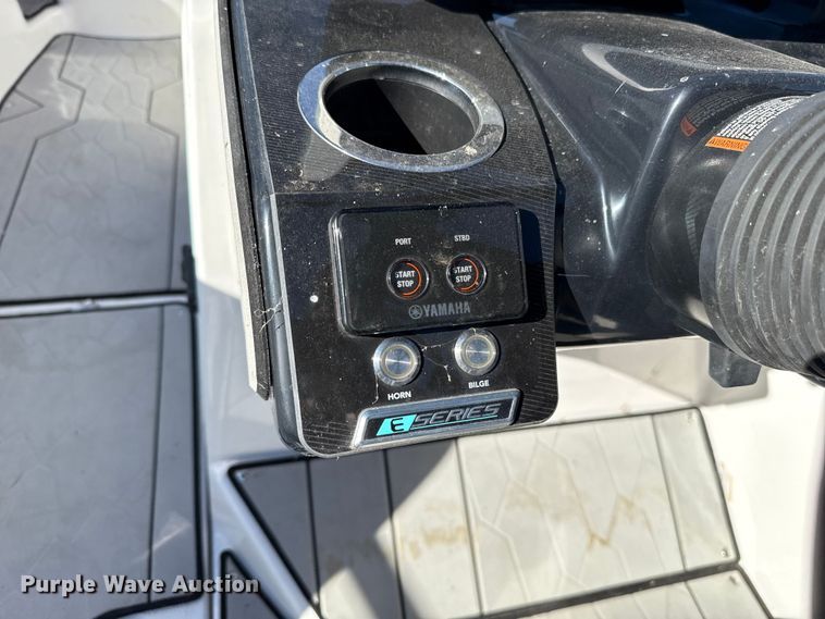 image for item ES5583 2021 Yamaha 252XE boat