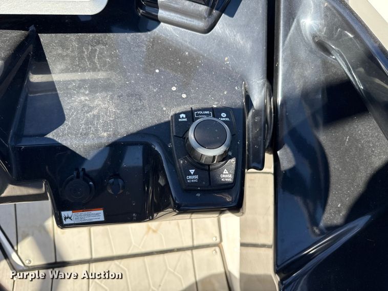 image for item ES5583 2021 Yamaha 252XE boat