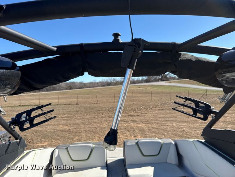 image for item ES5583 2021 Yamaha 252XE boat