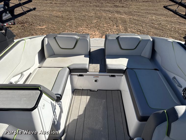 image for item ES5583 2021 Yamaha 252XE boat