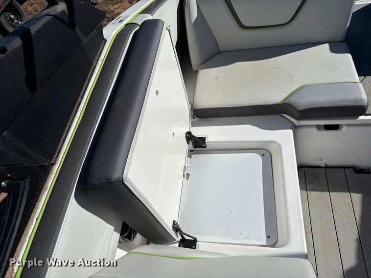 image for item ES5583 2021 Yamaha 252XE boat