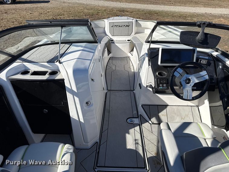 image for item ES5583 2021 Yamaha 252XE boat