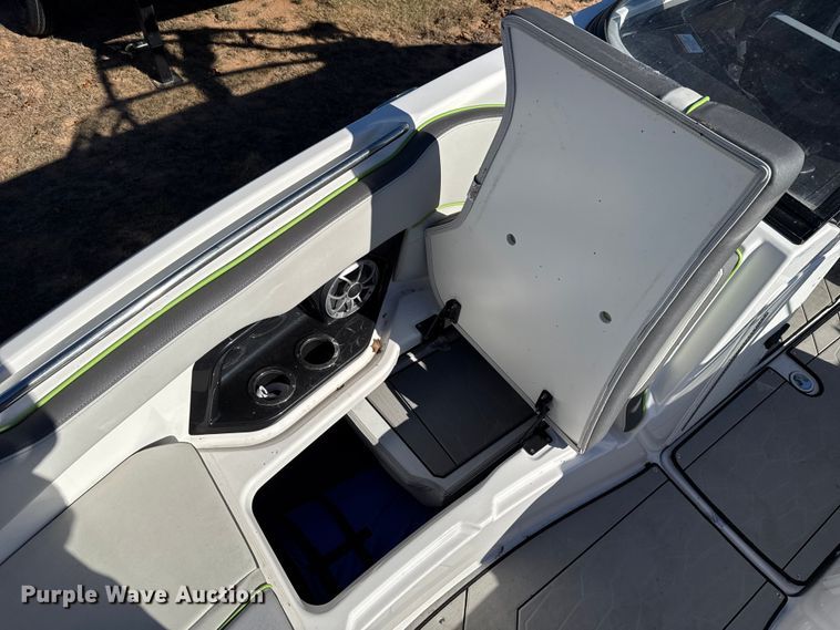 image for item ES5583 2021 Yamaha 252XE boat