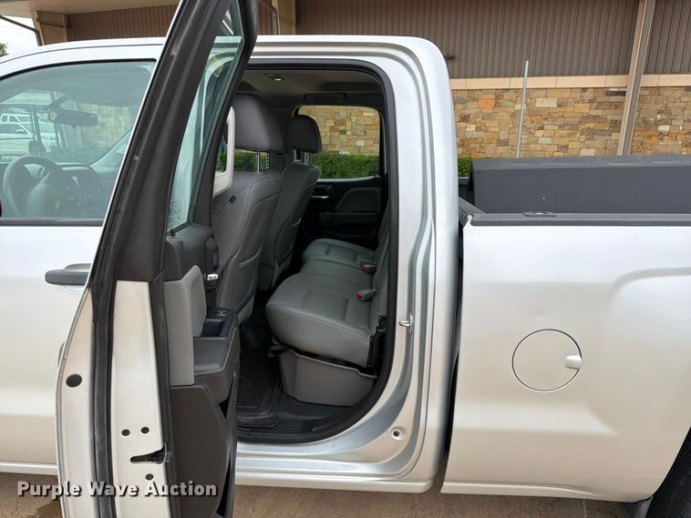 image for item EW0343 2015 Chevrolet Silverado 1500 Ext. Cab pickup truck