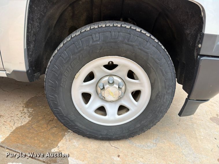 image for item EW0343 2015 Chevrolet Silverado 1500 Ext. Cab pickup truck