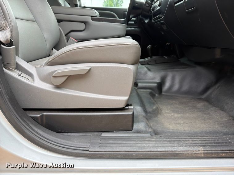 image for item EW0344 2016 Chevrolet Silverado 1500 Ext. Cab pickup truck