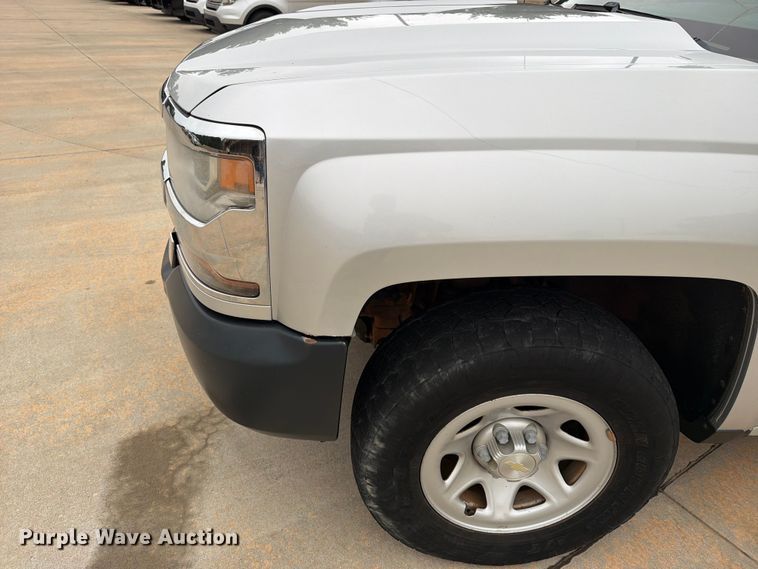 image for item EW0345 2016 Chevrolet Silverado 1500 Crew Cab pickup truck