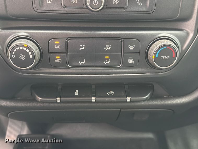 image for item EW0345 2016 Chevrolet Silverado 1500 Crew Cab pickup truck