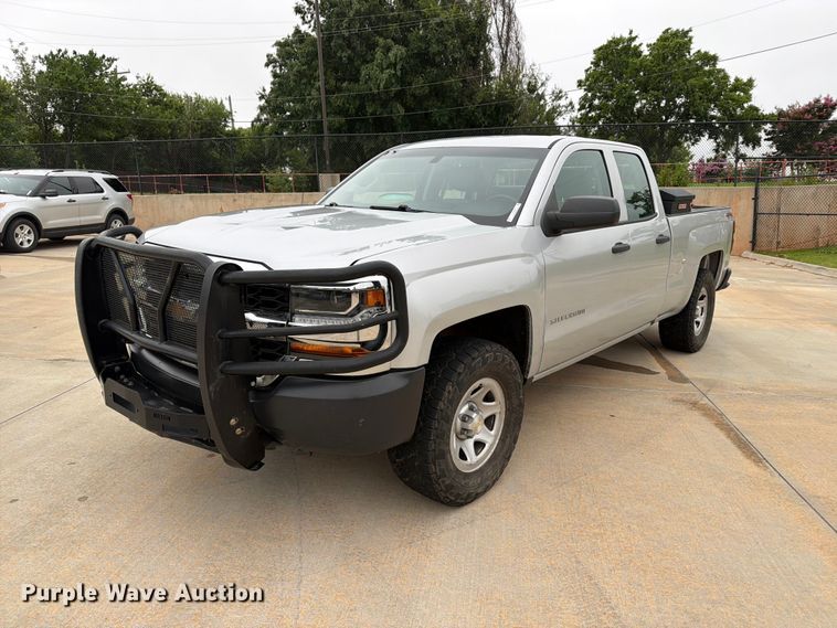 image for item EW0348 2018 Chevrolet Silverado 1500 Ext. Cab pickup truck