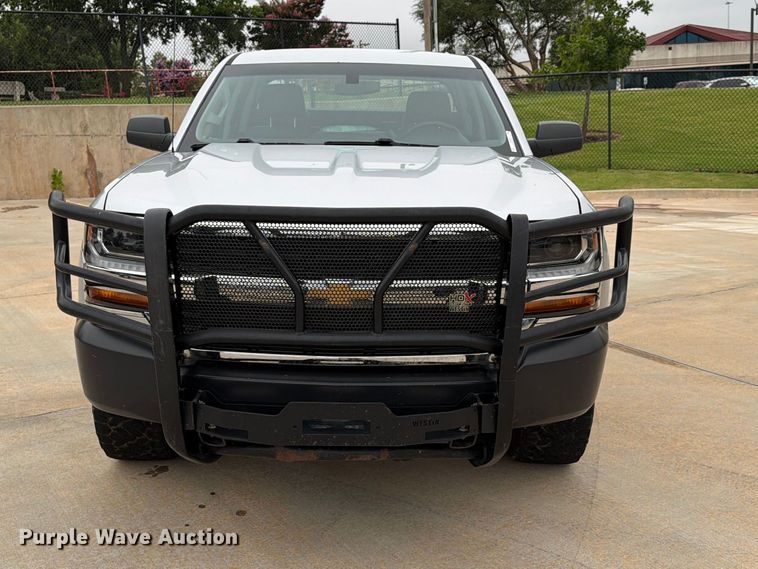 image for item EW0348 2018 Chevrolet Silverado 1500 Ext. Cab pickup truck