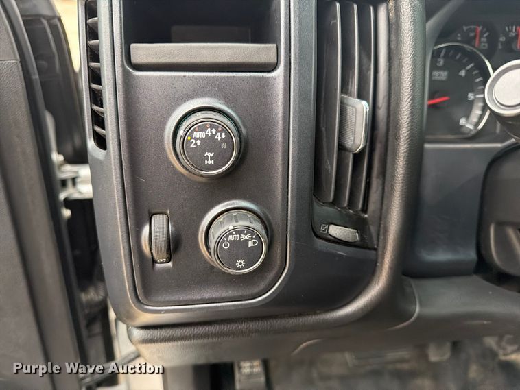 image for item EW0348 2018 Chevrolet Silverado 1500 Ext. Cab pickup truck