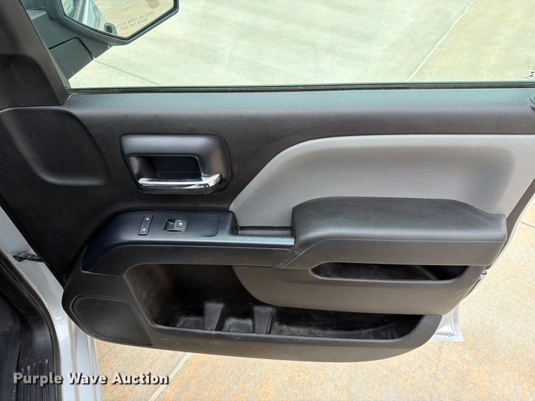 image for item EW0348 2018 Chevrolet Silverado 1500 Ext. Cab pickup truck