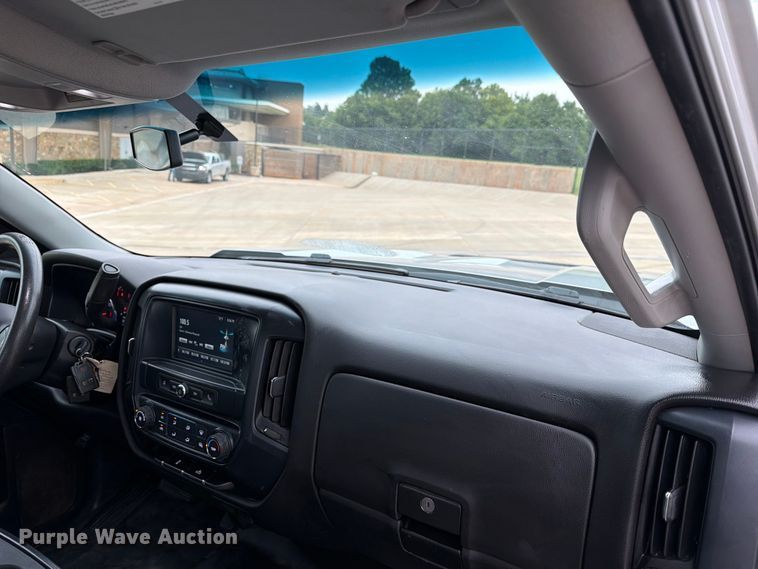 image for item EW0348 2018 Chevrolet Silverado 1500 Ext. Cab pickup truck