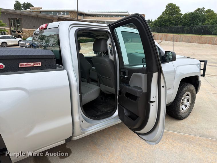 image for item EW0348 2018 Chevrolet Silverado 1500 Ext. Cab pickup truck