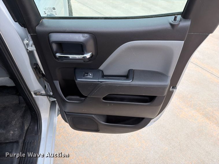 image for item EW0348 2018 Chevrolet Silverado 1500 Ext. Cab pickup truck