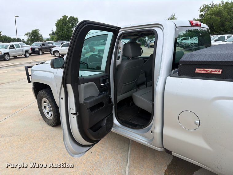 image for item EW0348 2018 Chevrolet Silverado 1500 Ext. Cab pickup truck