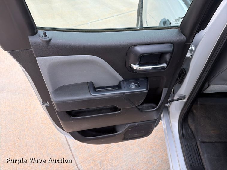 image for item EW0348 2018 Chevrolet Silverado 1500 Ext. Cab pickup truck