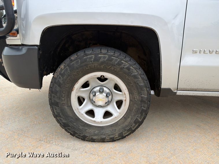 image for item EW0348 2018 Chevrolet Silverado 1500 Ext. Cab pickup truck