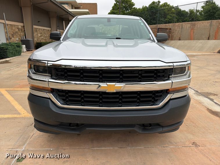 image for item EW0349 2018 Chevrolet Silverado 1500 Crew Cab pickup truck