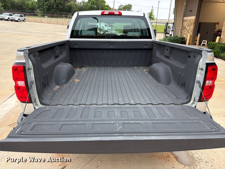 image for item EW0349 2018 Chevrolet Silverado 1500 Crew Cab pickup truck