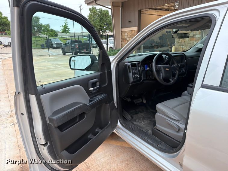 image for item EW0349 2018 Chevrolet Silverado 1500 Crew Cab pickup truck
