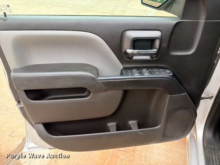 image for item EW0349 2018 Chevrolet Silverado 1500 Crew Cab pickup truck